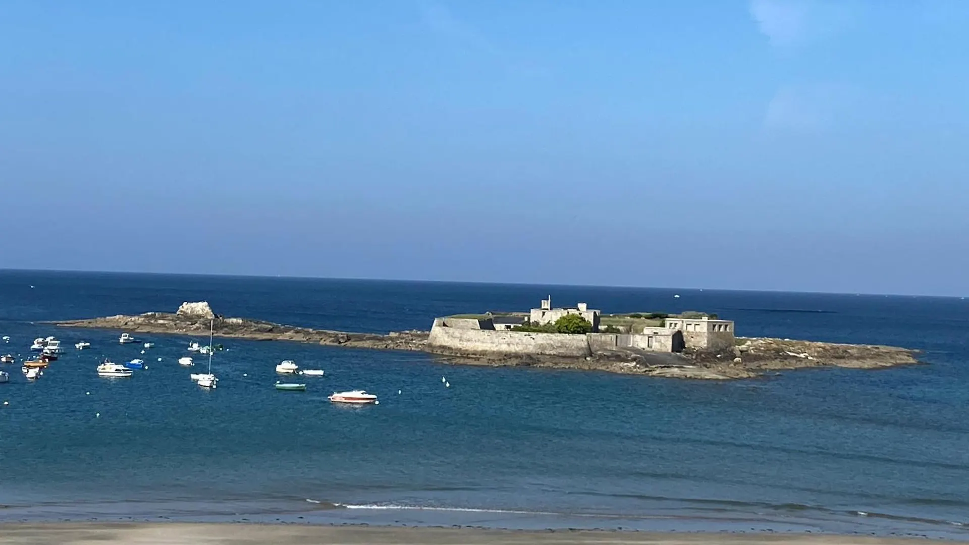 Appartement 2 Pieces 4-5 Personnes - Vue Imprenable Sur La Mer - Melwenn Ploemeur Apartment
